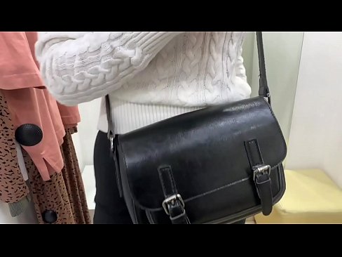 ❤️ Masturbasi umum tina jalang ngora FeralBerry sareng dildo di kamar pas ️ porno dina pornosu.pornhdvideos.ru ☑